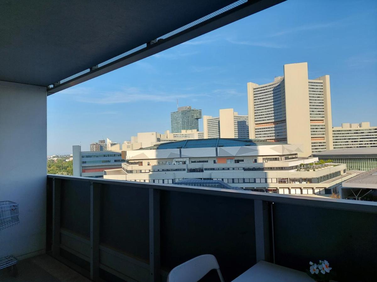 Tower Apartment With Private Terrace Next To Uno ウィーン エクステリア 写真