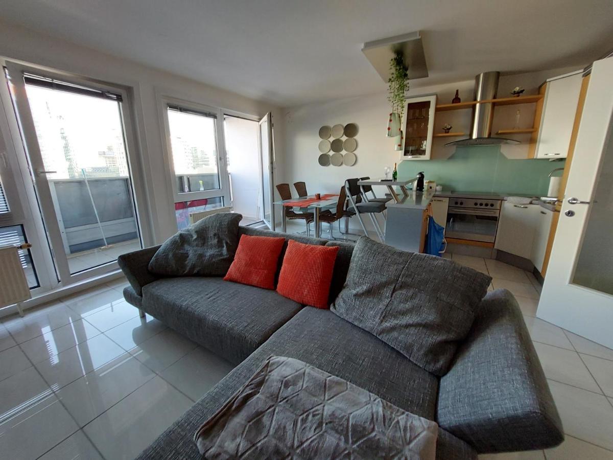 Tower Apartment With Private Terrace Next To Uno ウィーン エクステリア 写真