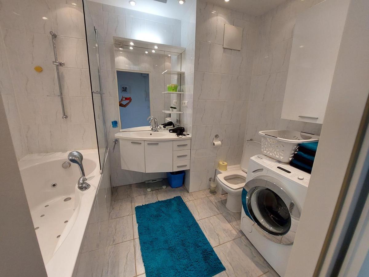 Tower Apartment With Private Terrace Next To Uno ウィーン エクステリア 写真