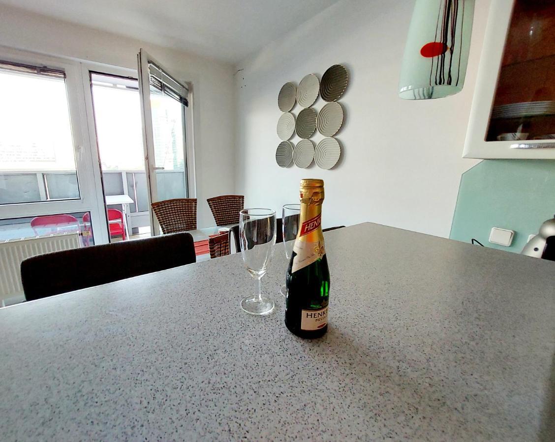 Tower Apartment With Private Terrace Next To Uno ウィーン エクステリア 写真