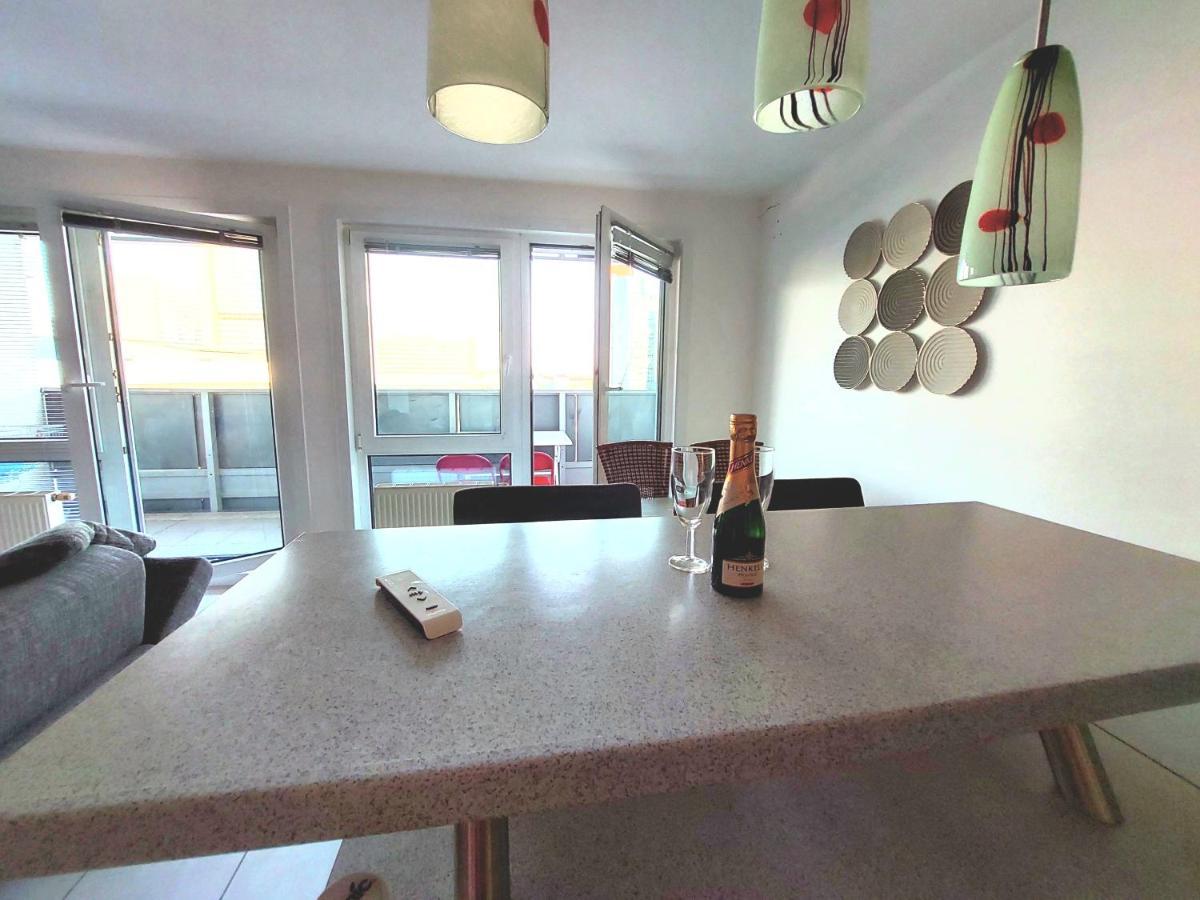 Tower Apartment With Private Terrace Next To Uno ウィーン エクステリア 写真
